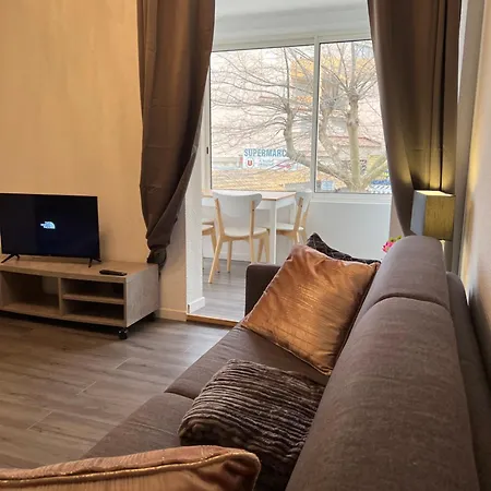 A 100m De La Apartment *